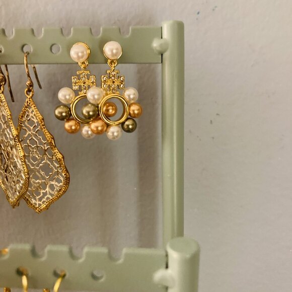 - NWT- Authentic Tory Burch Kira Faux Multicolor Pearl Drop Earrings ✨ - Picture 3 of 4